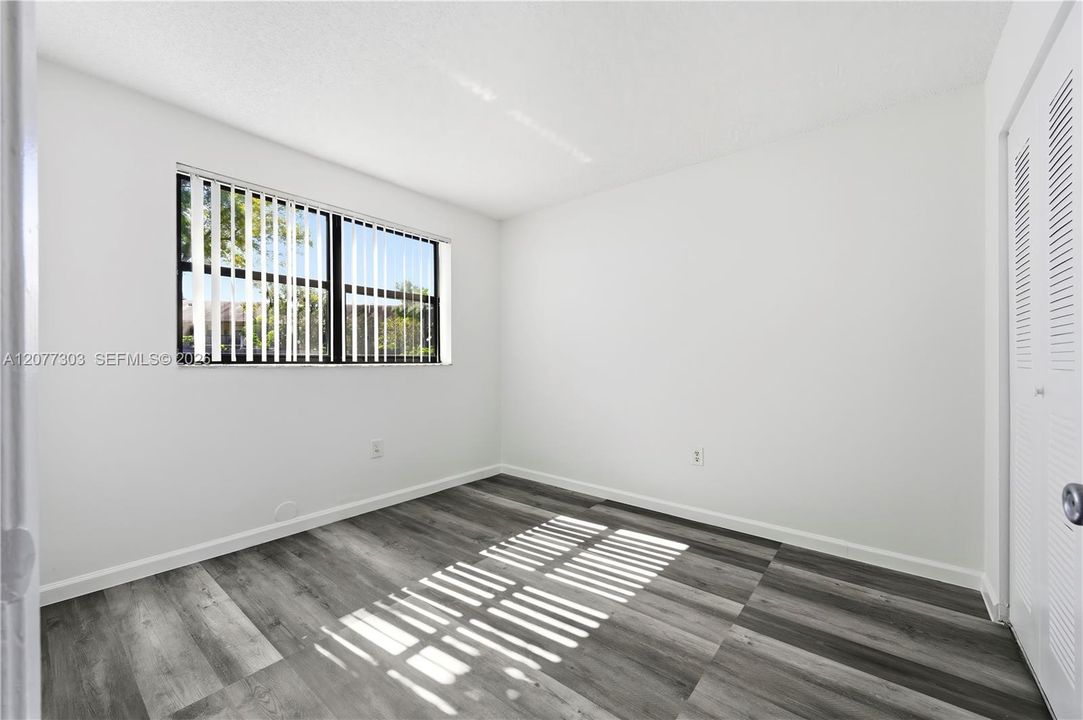 For Rent: $2,250 (3 beds, 2 baths, 1216 Square Feet)