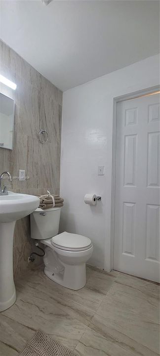 For Rent: $1,800 (2 beds, 1 baths, 600 Square Feet)