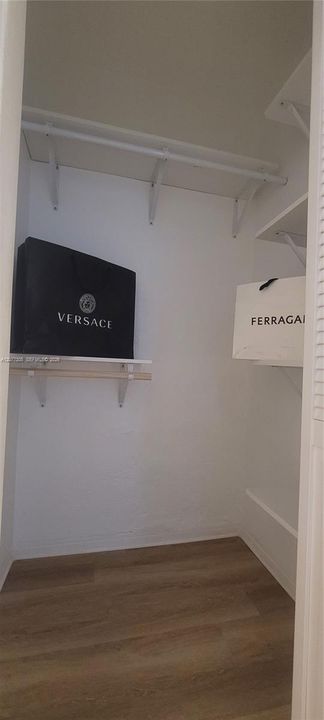 For Rent: $1,800 (2 beds, 1 baths, 600 Square Feet)
