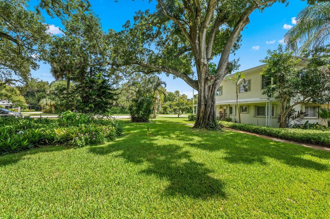 677 Royal Palm Blvd - 7-333