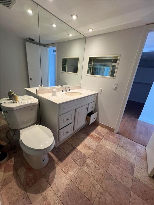 For Sale: $440,000 (2 beds, 2 baths, 1320 Square Feet)