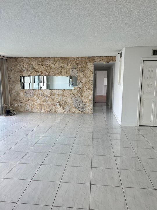 For Sale: $440,000 (2 beds, 2 baths, 1320 Square Feet)