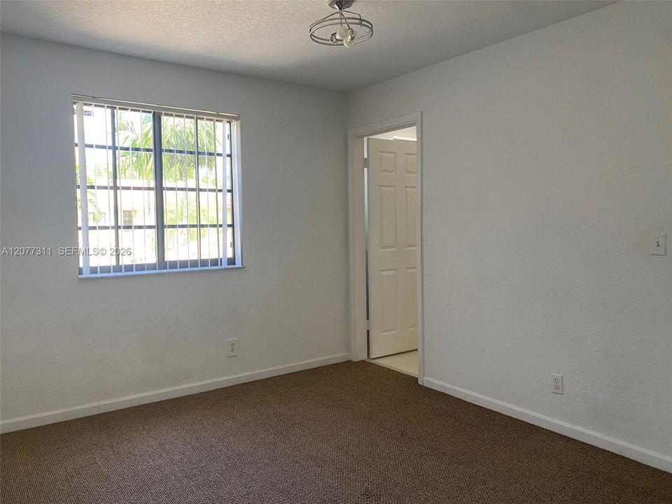 For Rent: $2,725 (2 beds, 2 baths, 1155 Square Feet)