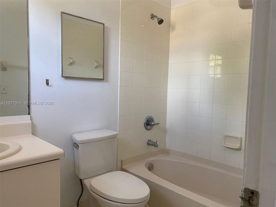 For Rent: $2,725 (2 beds, 2 baths, 1155 Square Feet)