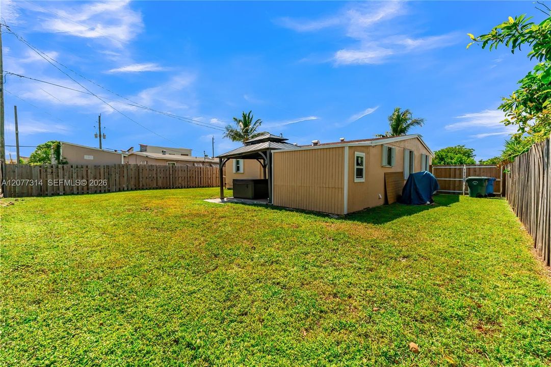 На продажу: $460,000 (3 спален, 2 ванн, 1226 Квадратных фут)