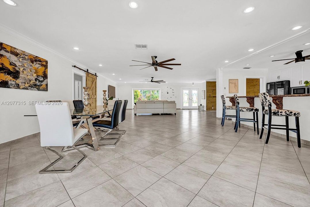 For Sale: $1,400,000 (3 beds, 2 baths, 2196 Square Feet)