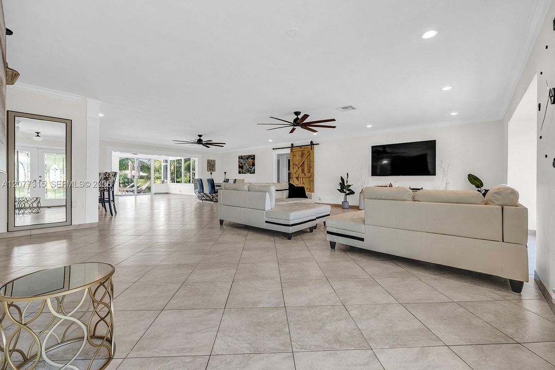 For Sale: $1,400,000 (3 beds, 2 baths, 2196 Square Feet)