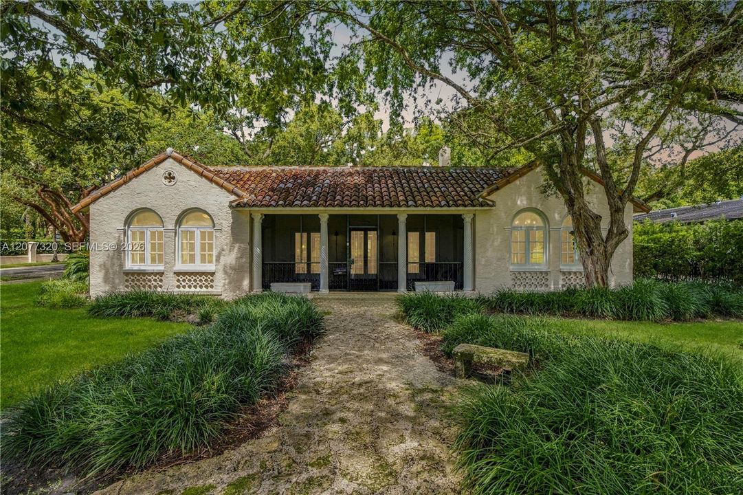 For Sale: $3,525,000 (4 beds, 3 baths, 2622 Square Feet)