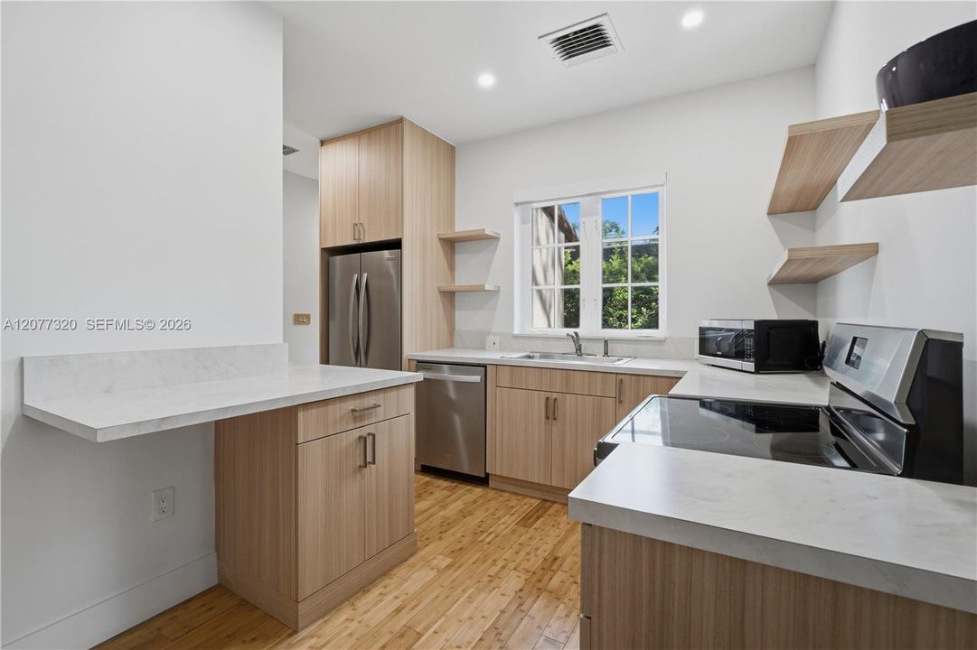 For Sale: $3,525,000 (4 beds, 3 baths, 2622 Square Feet)