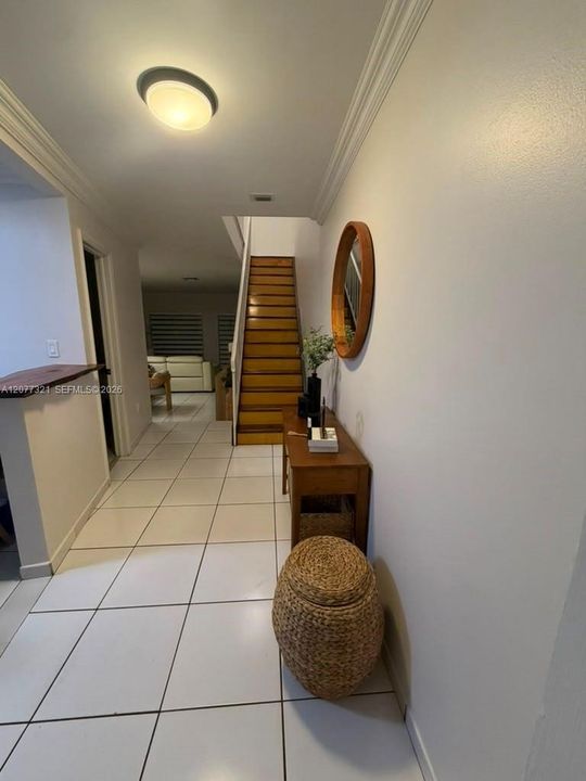 En Venta: $350,000 (2 camas, 2 baños, 1450 Pies cuadrados)