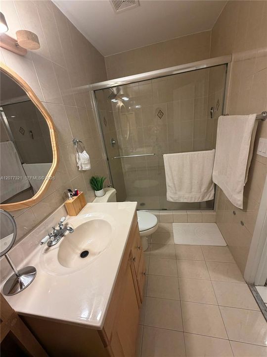 En Venta: $350,000 (2 camas, 2 baños, 1450 Pies cuadrados)