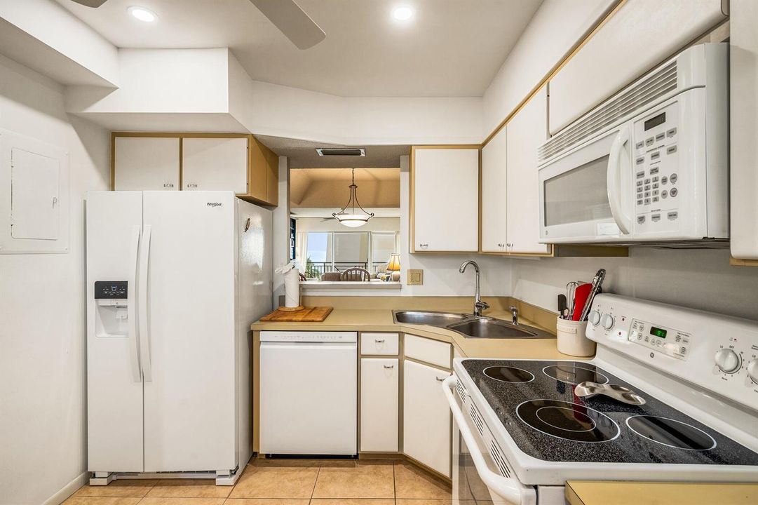 3939 Ocean Drive - 408C-318