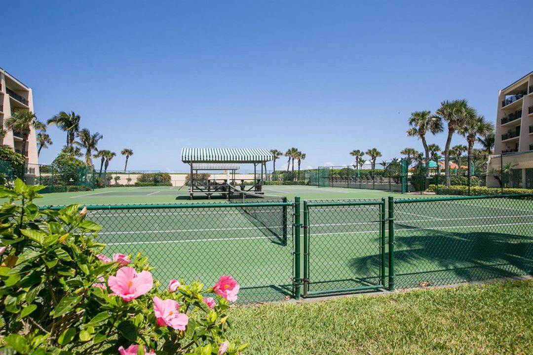 Raquet Club - Stock - 013