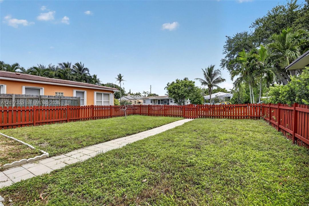 For Sale: $499,900 (2 beds, 2 baths, 1232 Square Feet)