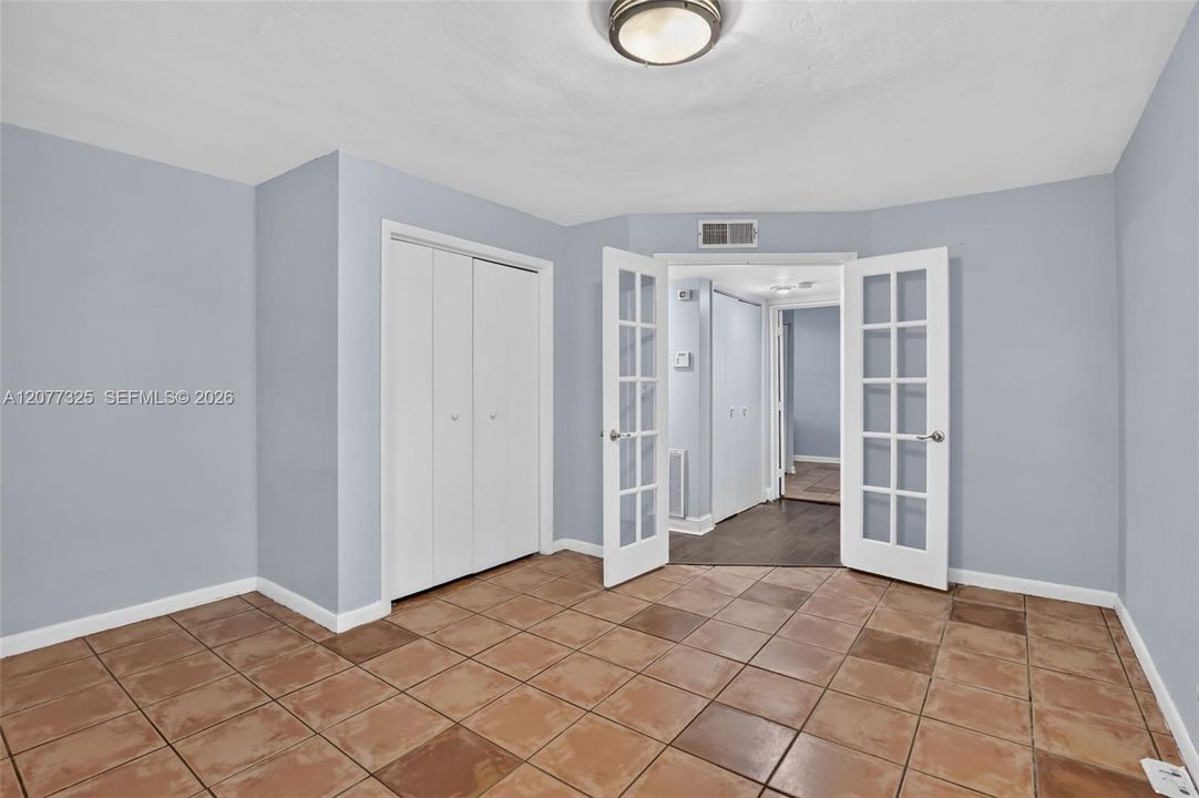 For Sale: $499,900 (2 beds, 2 baths, 1232 Square Feet)