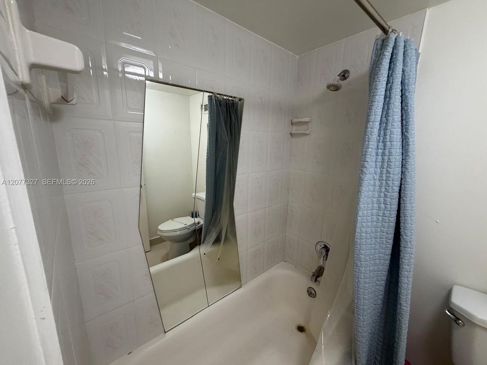 For Rent: $4,000 (2 beds, 2 baths, 1250 Square Feet)