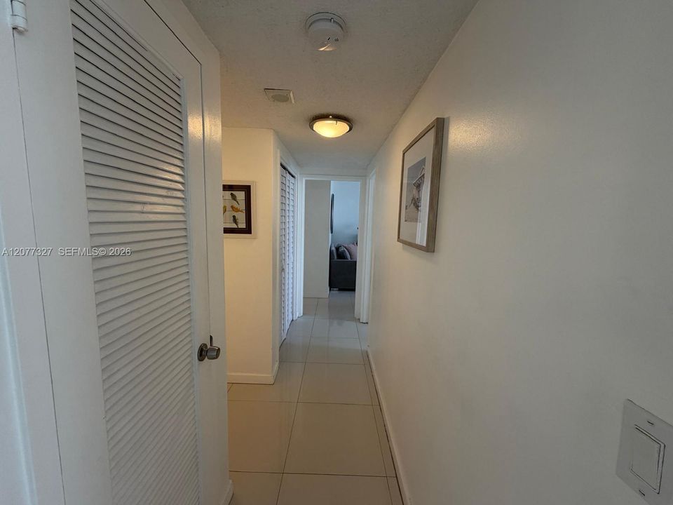 For Rent: $4,000 (2 beds, 2 baths, 1250 Square Feet)