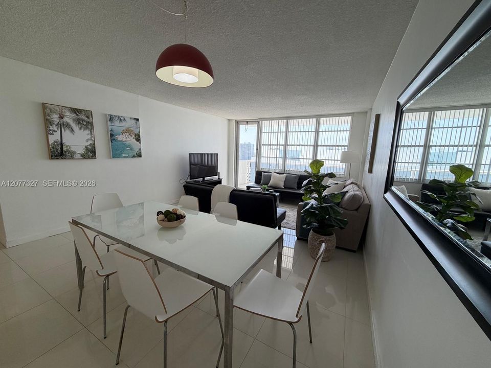 For Rent: $4,000 (2 beds, 2 baths, 1250 Square Feet)