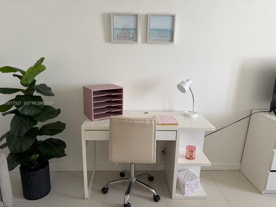 For Rent: $4,000 (2 beds, 2 baths, 1250 Square Feet)