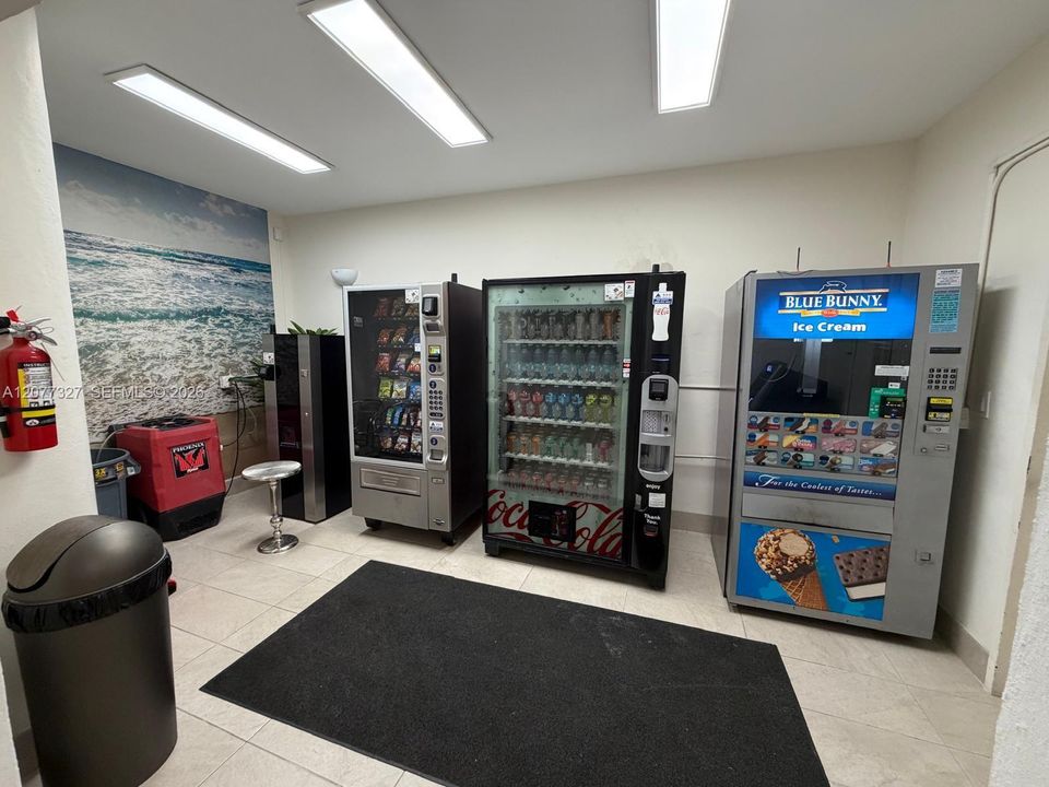For Rent: $4,000 (2 beds, 2 baths, 1250 Square Feet)
