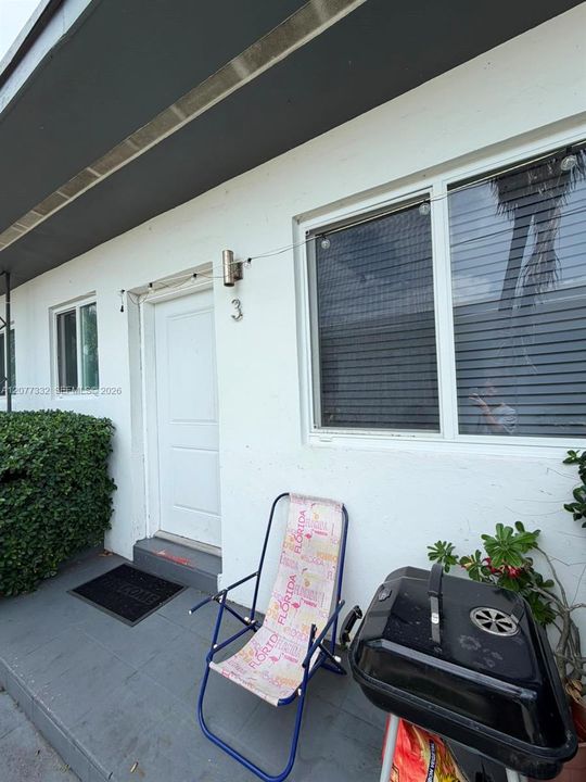 For Rent: $2,100 (1 beds, 1 baths, 1000 Square Feet)