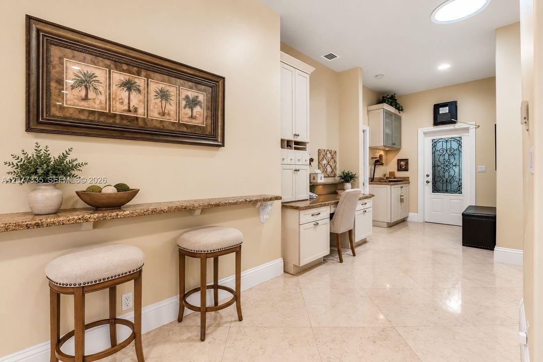 For Sale: $5,980,000 (4 beds, 3 baths, 5962 Square Feet)