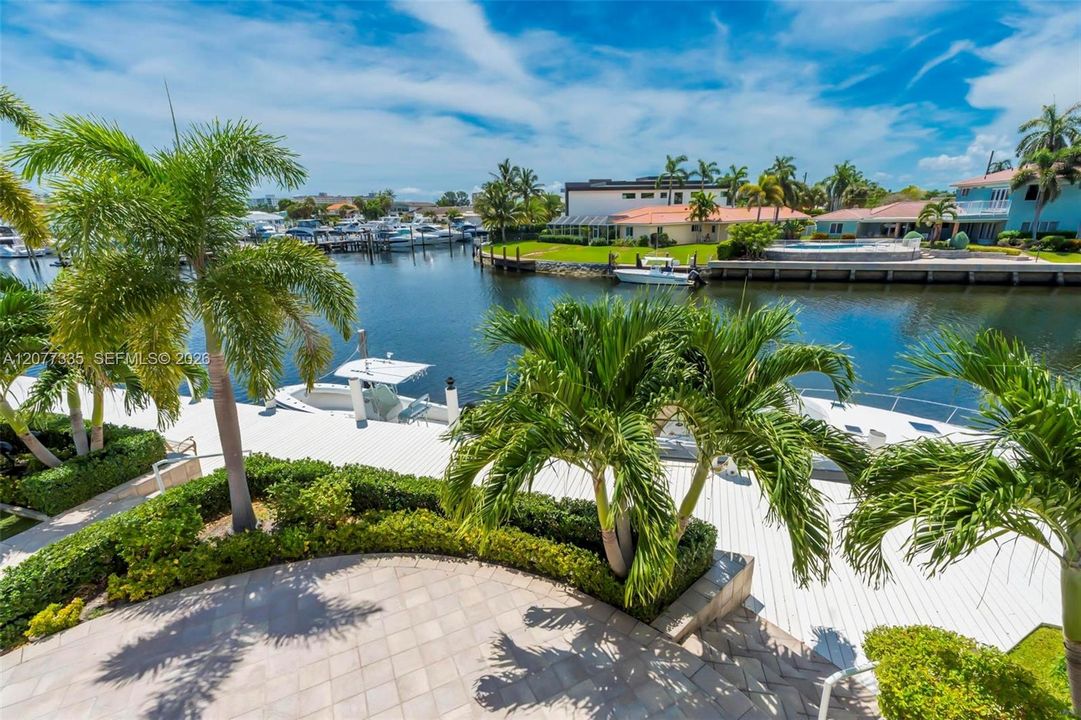 : $6,200,000 (4 beds, 3 baths, 4937 Square Feet)