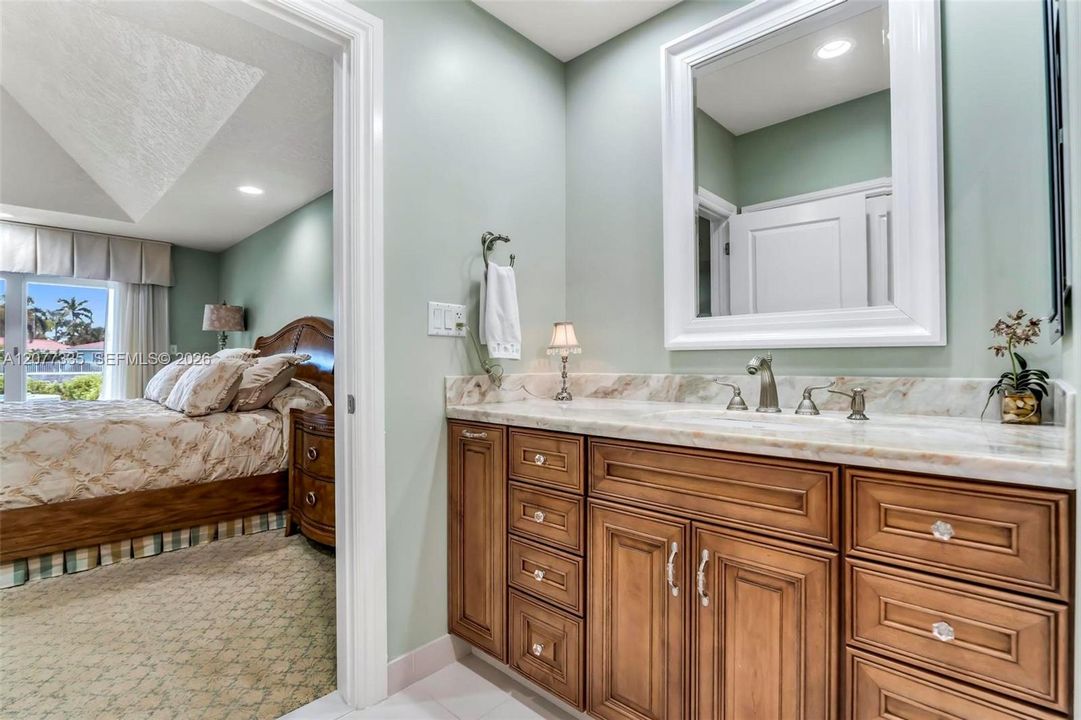 For Sale: $5,980,000 (4 beds, 3 baths, 5962 Square Feet)