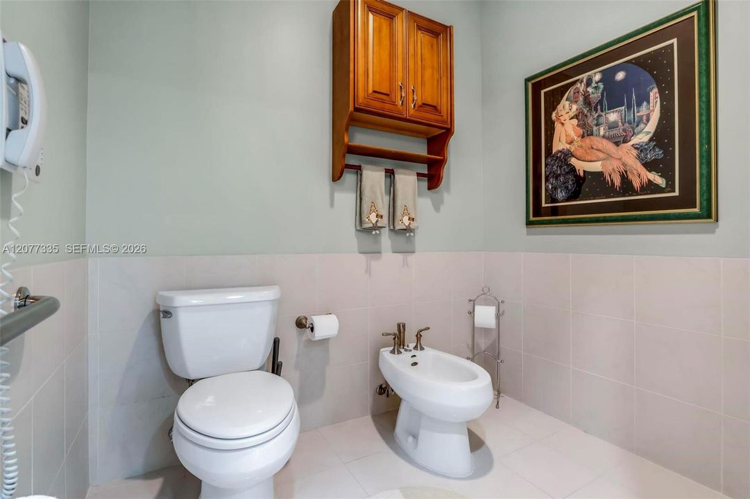 For Sale: $5,980,000 (4 beds, 3 baths, 5962 Square Feet)