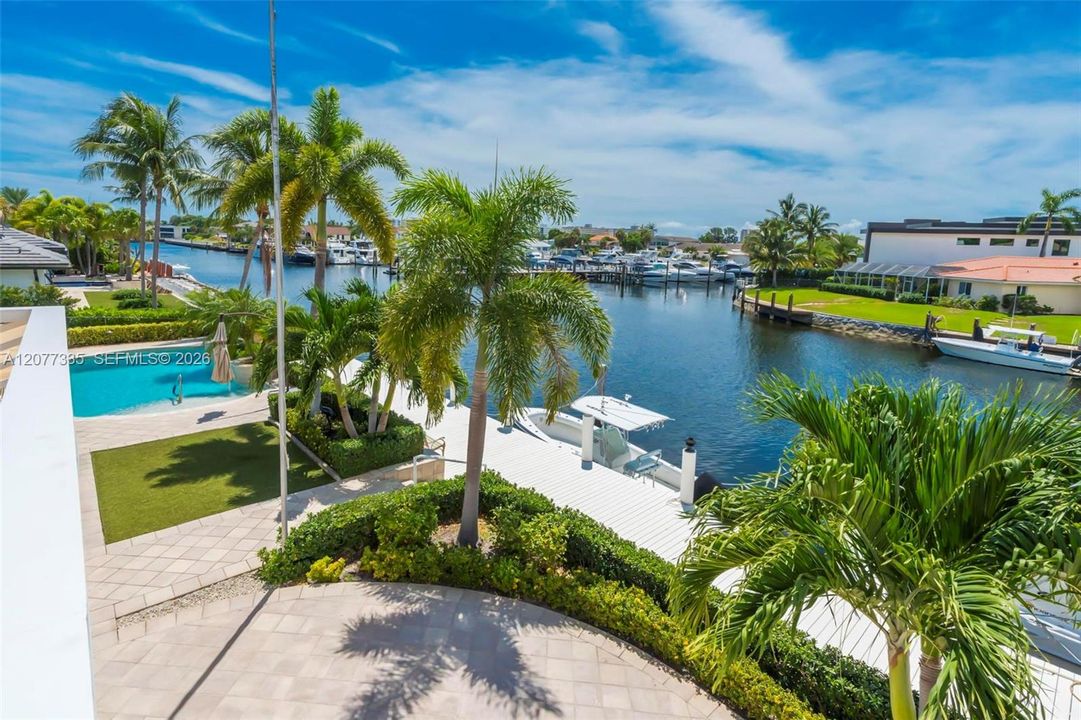: $6,200,000 (4 beds, 3 baths, 4937 Square Feet)
