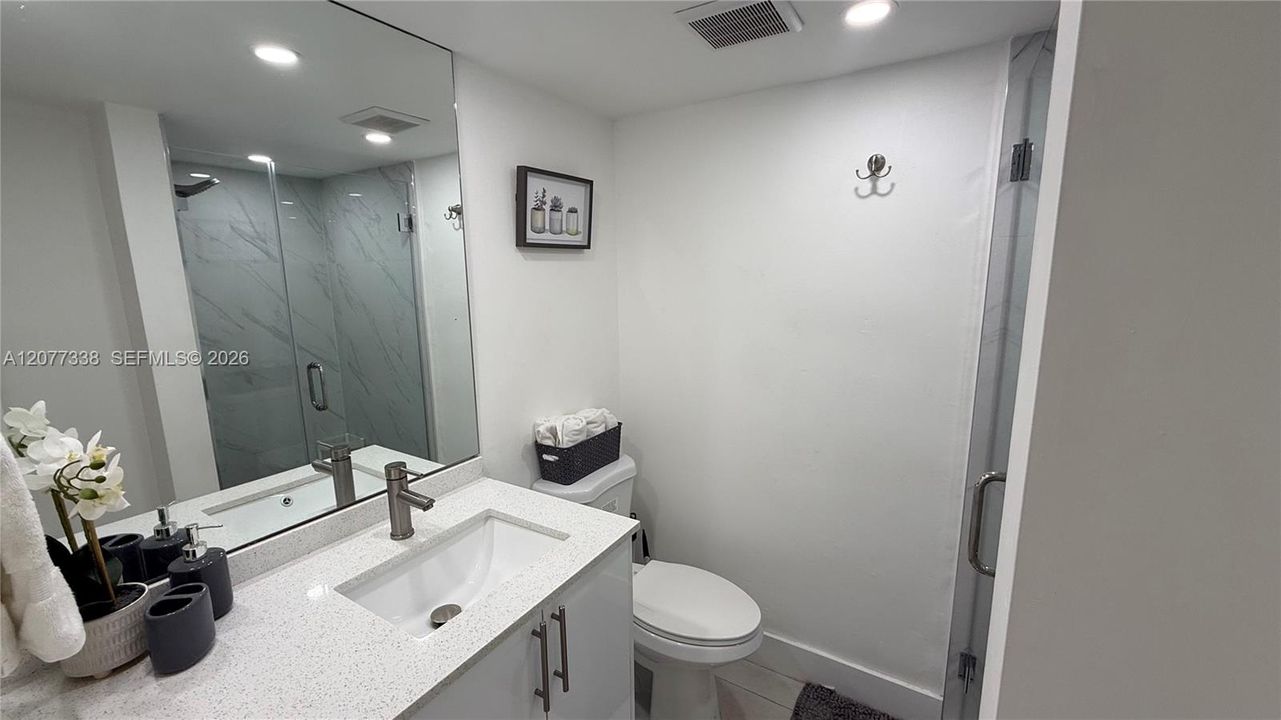 For Rent: $3,750 (2 beds, 2 baths, 1190 Square Feet)