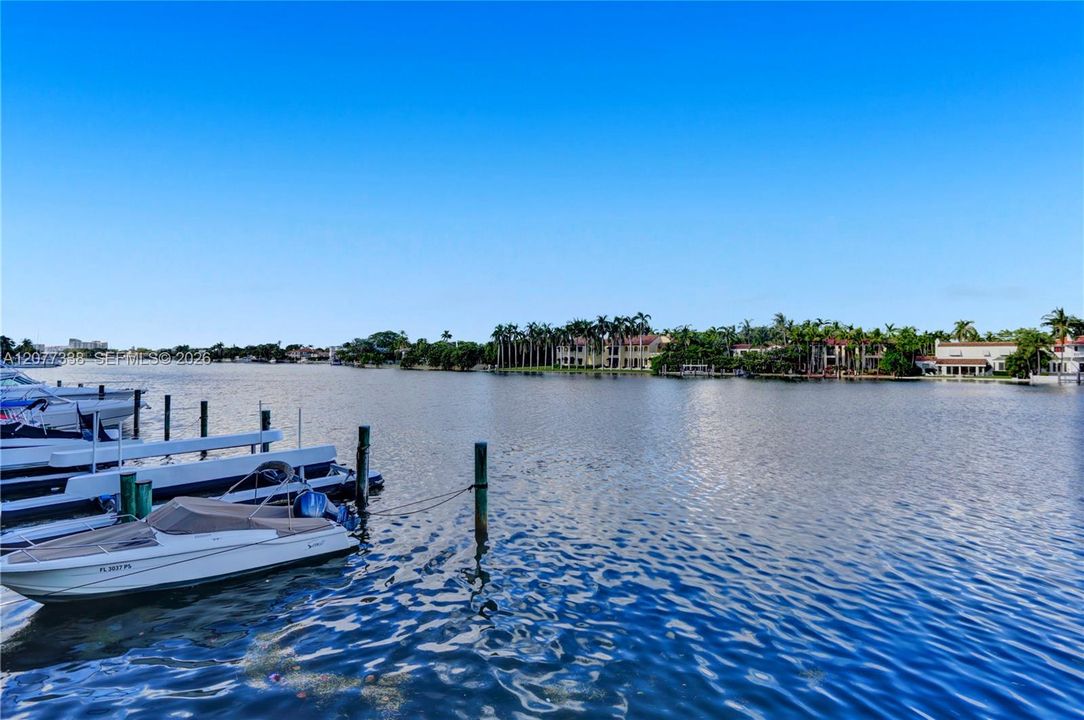 For Rent: $3,750 (2 beds, 2 baths, 1190 Square Feet)