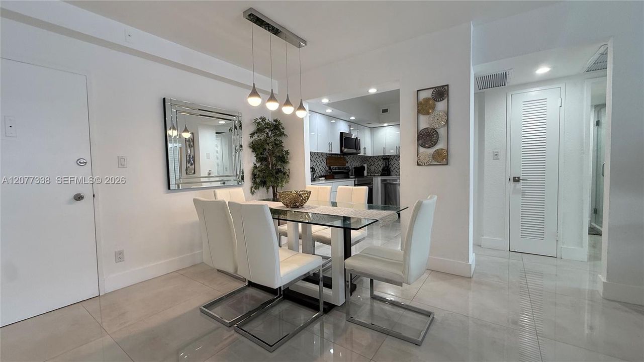 For Rent: $3,750 (2 beds, 2 baths, 1190 Square Feet)