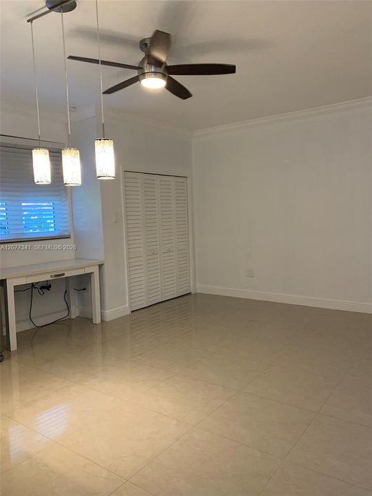 В аренду: $1,800 (0 спален, 1 ванн, 400 Квадратных фут)