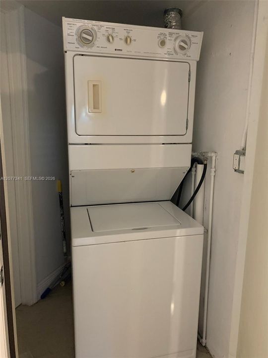 В аренду: $1,800 (0 спален, 1 ванн, 400 Квадратных фут)