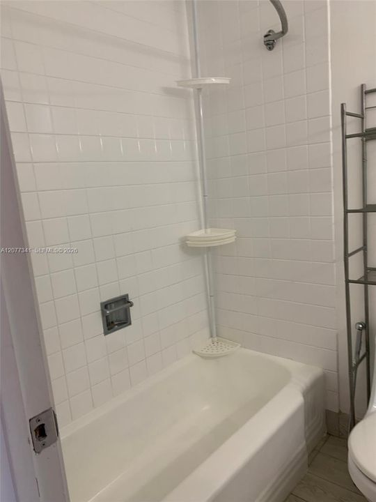 В аренду: $1,800 (0 спален, 1 ванн, 400 Квадратных фут)