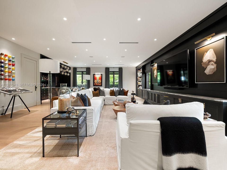 For Sale: $13,750,000 (6 beds, 7 baths, 7958 Square Feet)