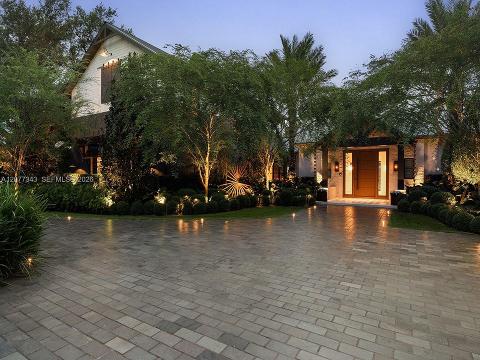 For Sale: $13,750,000 (6 beds, 7 baths, 7958 Square Feet)