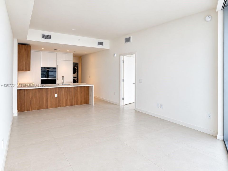 Recientemente alquilado: $6,350 (1 camas, 2 baños, 1216 Pies cuadrados)