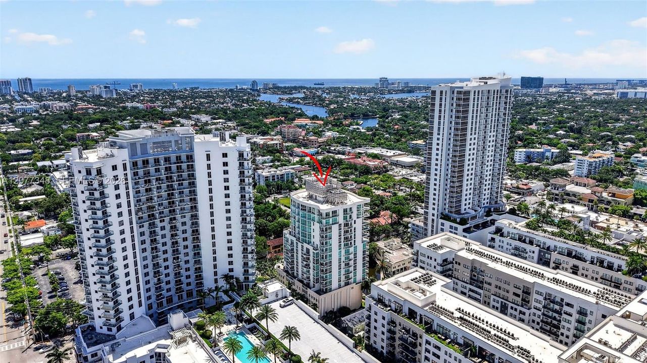 For Sale: $549,900 (2 beds, 2 baths, 990 Square Feet)