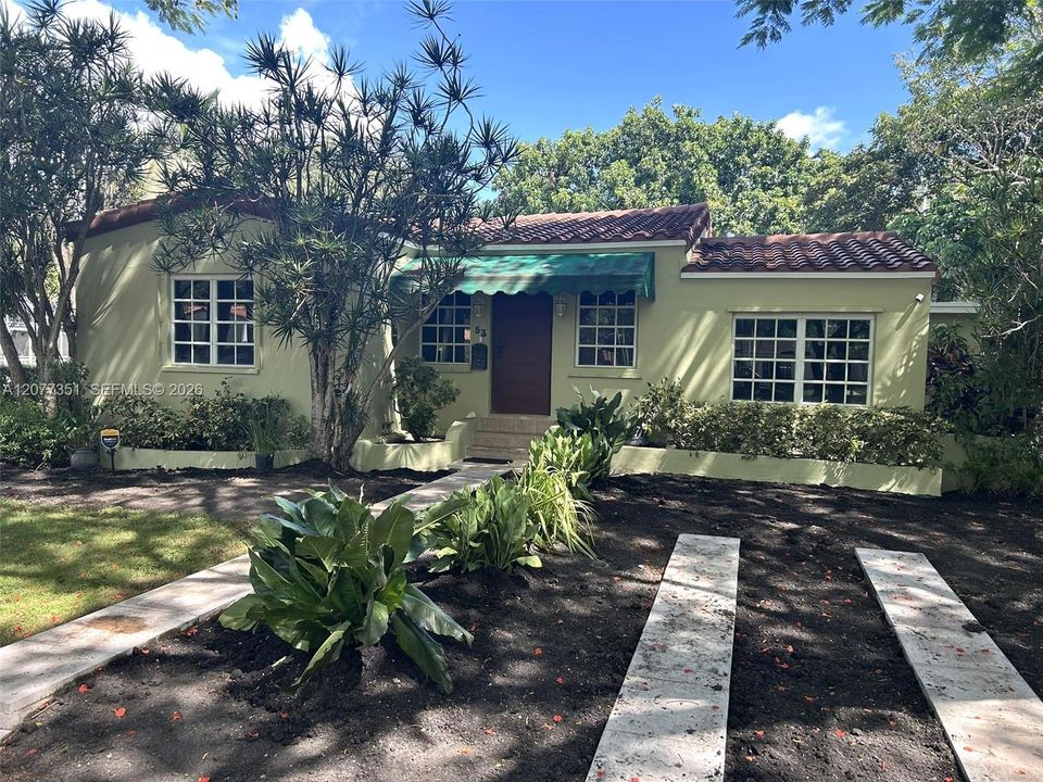 En Renta: $4,750 (3 camas, 2 baños, 1753 Pies cuadrados)