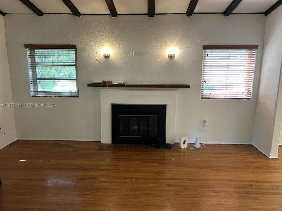En Renta: $4,750 (3 camas, 2 baños, 1753 Pies cuadrados)
