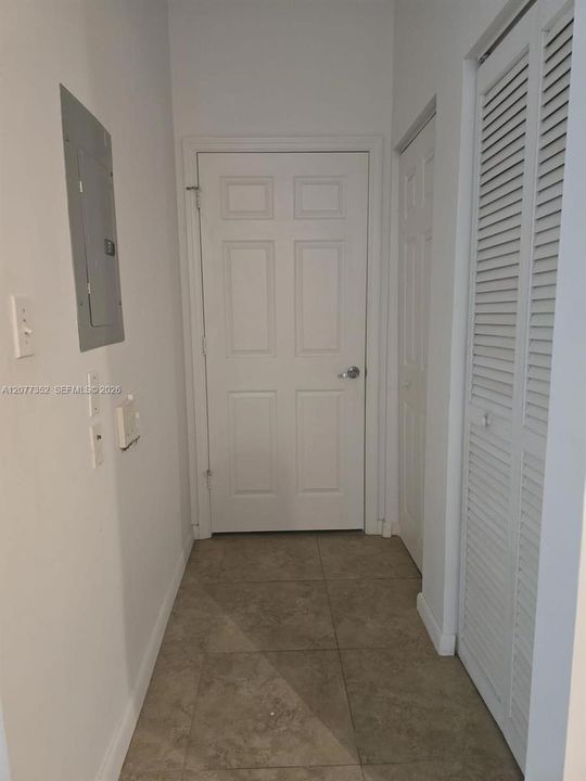 For Sale: $370,000 (3 beds, 2 baths, 1500 Square Feet)