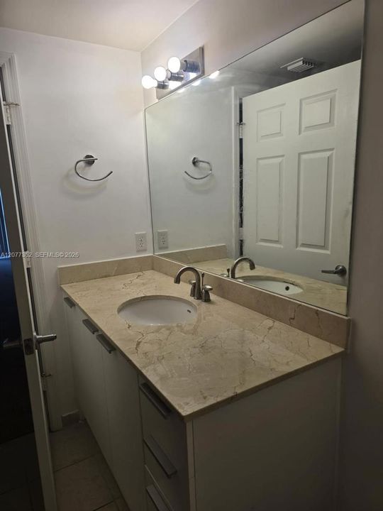 For Sale: $370,000 (3 beds, 2 baths, 1500 Square Feet)