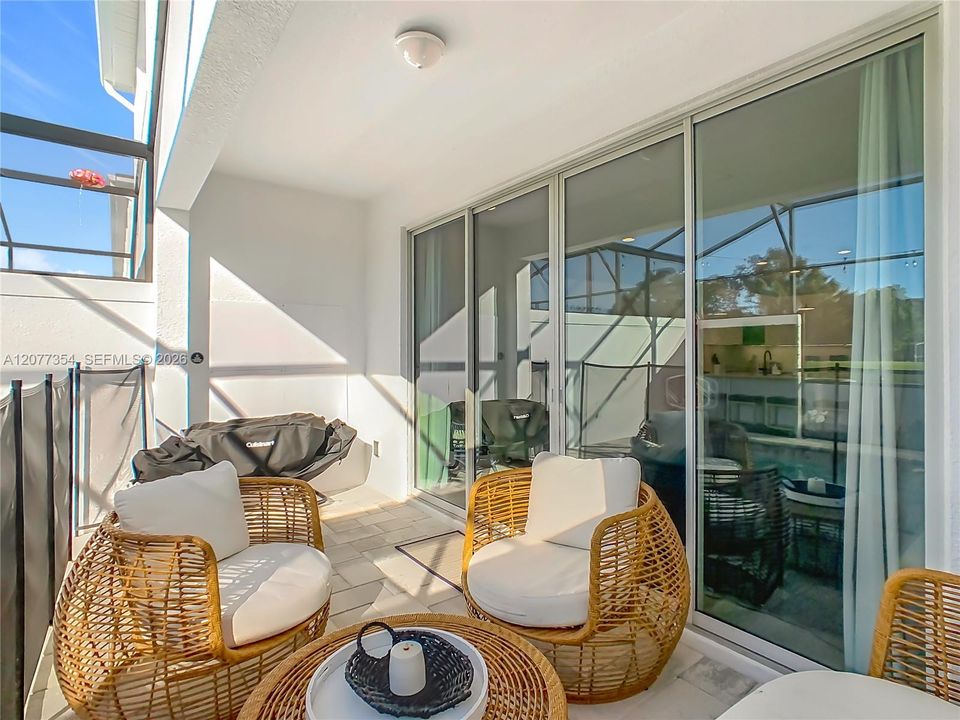En Venta: $550,000 (3 camas, 3 baños, 2266 Pies cuadrados)