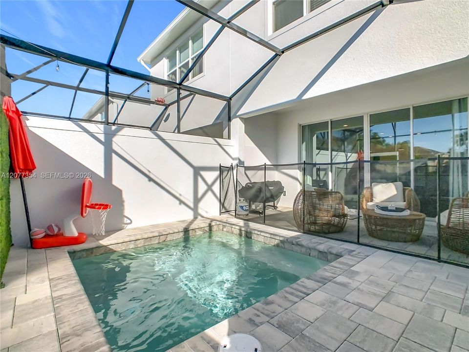 En Venta: $550,000 (3 camas, 3 baños, 2266 Pies cuadrados)
