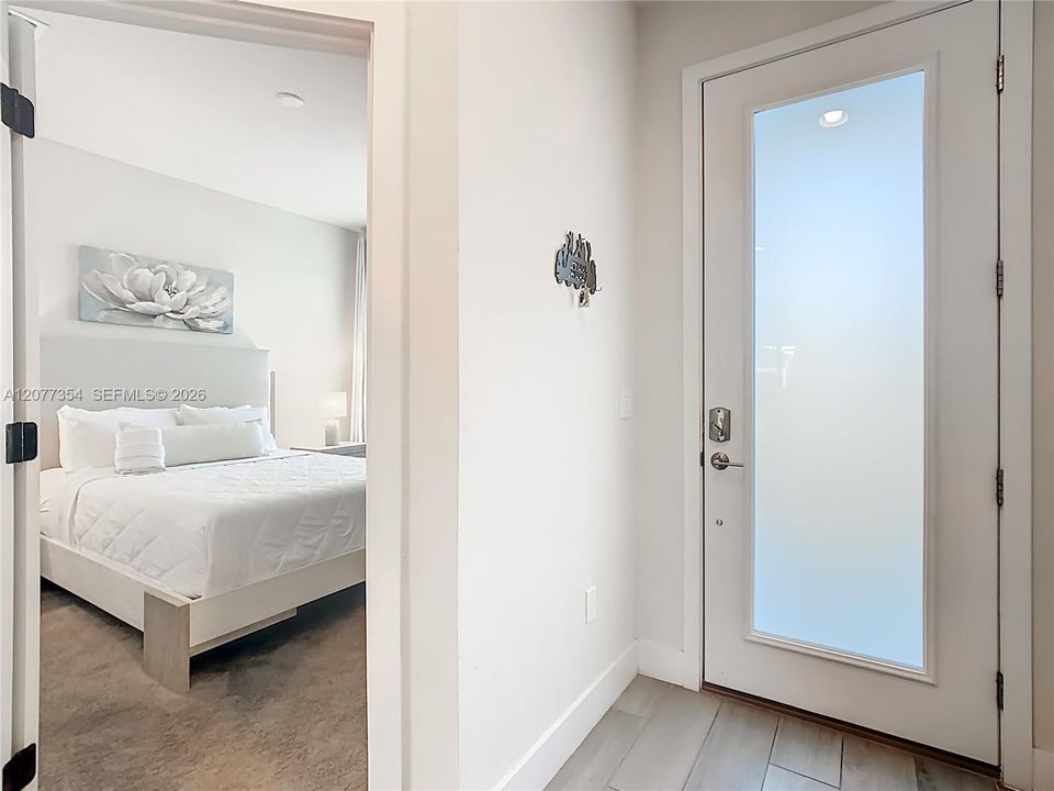 En Venta: $550,000 (3 camas, 3 baños, 2266 Pies cuadrados)