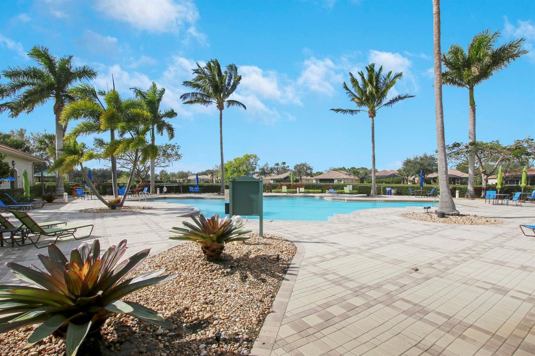 Island Club Pool