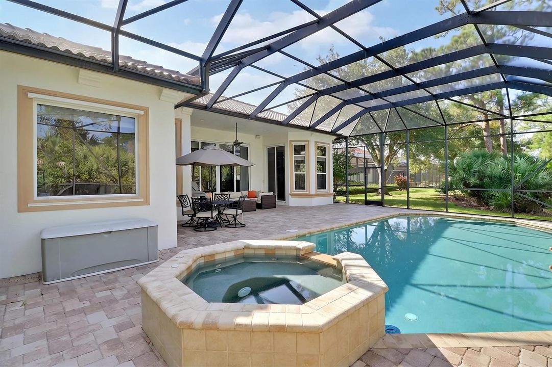 Pool & Spa