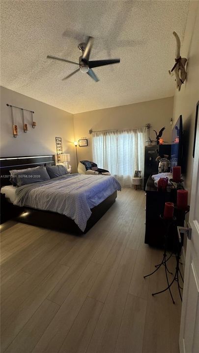 For Sale: $720,000 (3 beds, 2 baths, 2005 Square Feet)